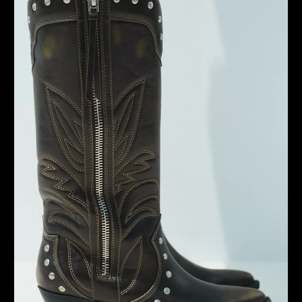 Cowboy boots - Picture 2 of 11